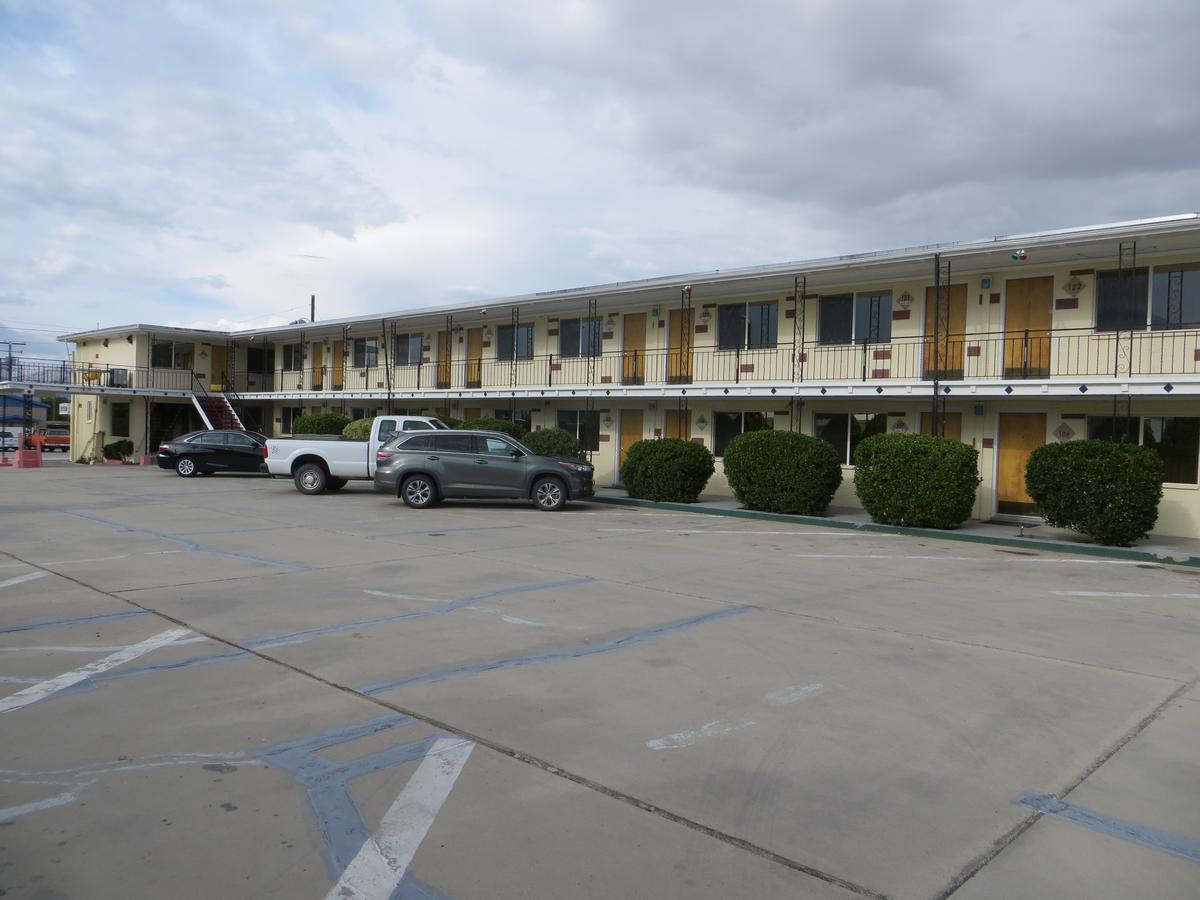 Holiday Lodge Hawthorne Exterior photo